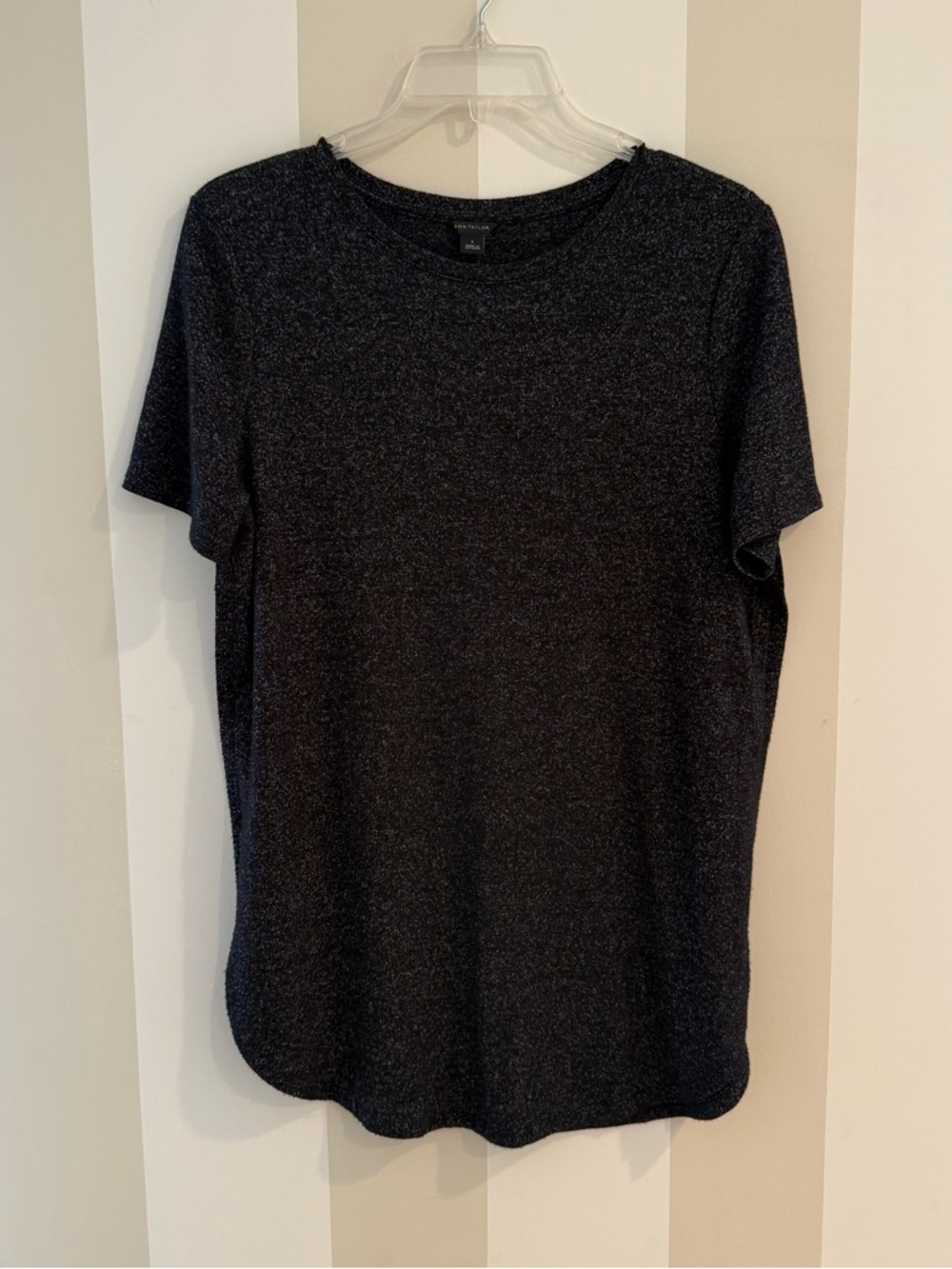 Ann Taylor women’s round neck Marble Black Top Tunic Super Soft small